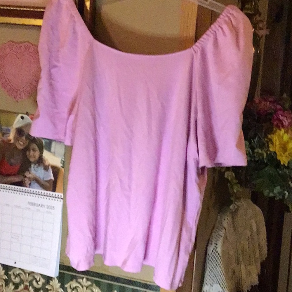 Cute top by All Worthy